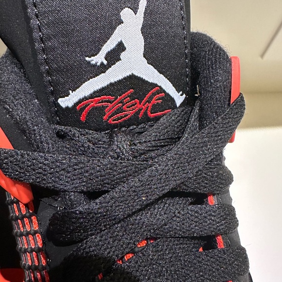 Jordan 4 Red Thunder - Picture 4 of 7